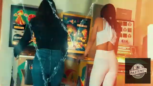 Costa-Ricas-Call-Center-Rap-Breakdancing-commerical-4.png